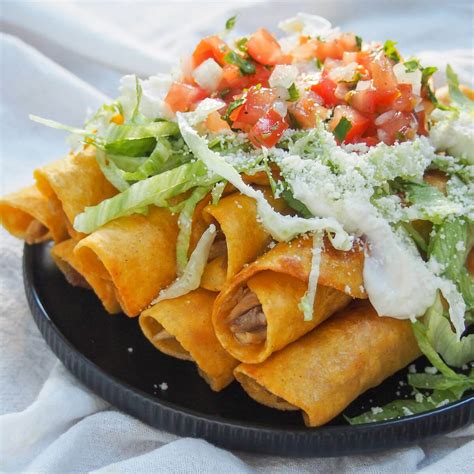 What Are Flautas Mexican Food: A Culinary Journey Through Flavor and Tradition